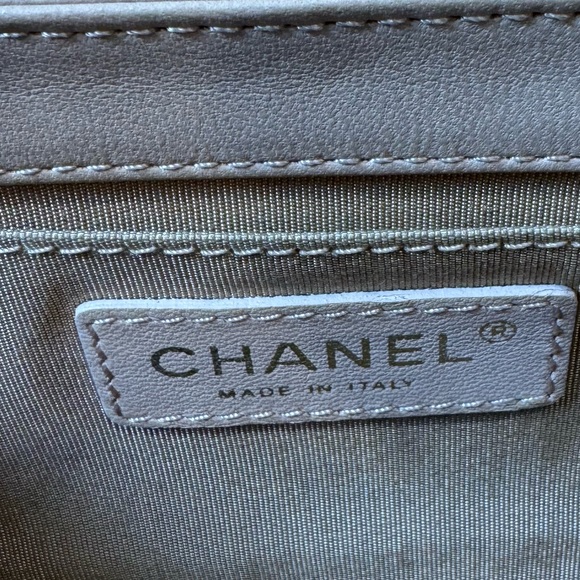 sold x Chanel Tweed & Pink Lambskin Classic Flap Bag - Picture 12 of 16